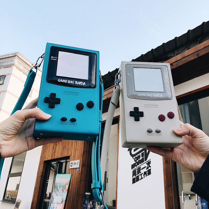 Retro Handheld Console - Eşsiz Yaratıcı Oyun Konsolu Şeklinde Çapraz